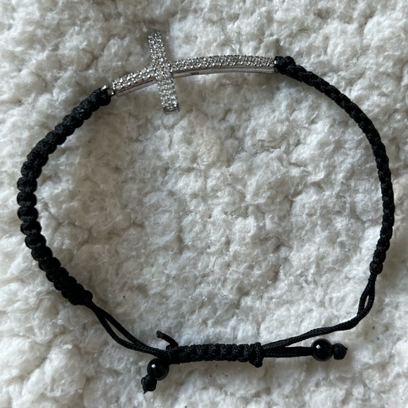 Sideways cross bracelet. - Picture 2 of 5